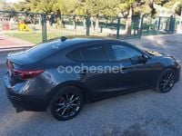 Usado Mazda 3 Luxury 150 CV (110 kW) 2015 Gris / plata Berlina