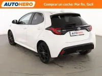 Usado Toyota Yaris Style 116 CV (85 kW) 2022 Blanco Utilitario