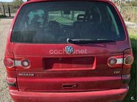 Usado VW Sharan Comfortline 115 CV (84 kW) 2006 Rojo Monovolumen