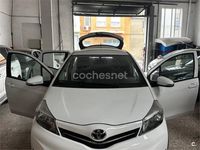 Usado Toyota Yaris Active 90 CV (66 kW) 2013 Blanco Utilitario