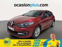Usado Renault Mégane LIMITED 115 CV (84 kW) 2015 Rojo Berlina