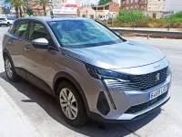 Usado Peugeot 3008 Active 131 CV (96 kW) 2021 Gris SUV