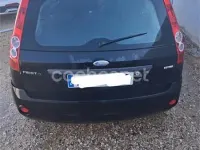Usado Ford Fiesta Ghia 80 CV (58 kW) 2007 Negro Utilitario