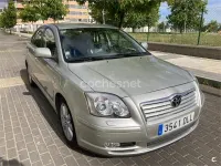 Usado Toyota Avensis Executive 116 CV (85 kW) 2005 Beige Berlina
