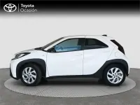 Usado Toyota Aygo X Play 72 CV (52 kW) 2024 Blanco SUV
