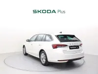 Usado Skoda Octavia Selection 116 CV (85 kW) 2026 Blanco Familiar