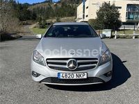 Usado Mercedes A180 Urban 122 CV (89 kW) 2013 Gris / plata Berlina