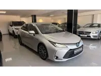 Usado Toyota Corolla Style 122 CV (89 kW) 2021 Gris Berlina
