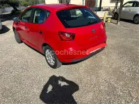 Usado Seat Ibiza Style 90 CV (66 kW) 2012 Rojo Berlina