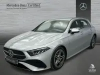 Usado Mercedes A200 AMG line 150 CV (110 kW) 2025 Gris / plateado Berlina