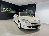 Usado Renault Mégane Cabriolet Floride 110 CV (80 kW) 2012 Blanco Descapotable