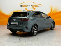 Usado Kia Ceed 120 CV (88 kW) 2023 Verde Utilitario