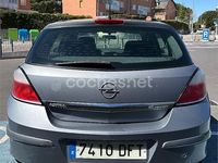 Usado Opel Astra Enjoy 105 CV (77 kW) 2005 Gris / plata Berlina