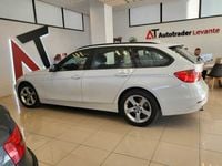Usado BMW 318 Sport Line 143 CV (105 kW) 2013 Blanco Familiar