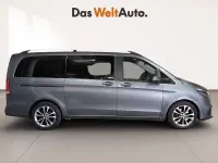Usado Mercedes V250 Avantgarde 190 CV (139 kW) 2022 Gris / plata Monovolumen