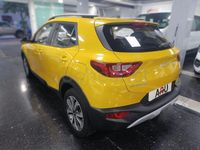 Usado Kia Stonic 100 CV (73 kW) 2022 Negro SUV