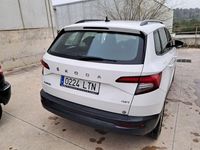 Usado Skoda Karoq Ambition 150 CV (110 kW) 2021 Blanco SUV