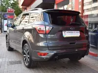 Usado Ford Kuga ST-Line 150 CV (110 kW) 2018 Gris SUV