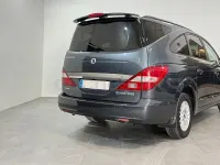 Usado SsangYong Rodius Limited 165 CV (121 kW) 2006 Gris / plata Monovolumen