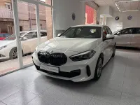 Usado BMW 118 M Sport 136 CV (100 kW) 2023 Blanco Utilitario