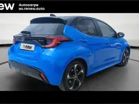 Usado Toyota Yaris Hybrid Style 75 CV (55 kW) 2024 Azul Berlina