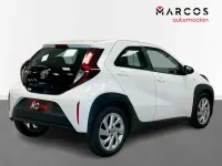 Usado Toyota Aygo X Play 72 CV (52 kW) 2023 SUV