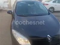 Usado Renault Mégane III Dynamique 105 CV (77 kW) 2010 Negro Berlina
