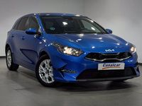 Usado Kia Ceed 100 CV (73 kW) 2023 Azul Utilitario