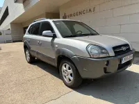 Usado Hyundai Tucson Style 112 CV (82 kW) 2005 Gris / plata SUV