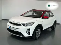 Usado Kia Stonic 84 CV (61 kW) 2023 Blanco SUV