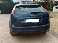 Usado Ford Focus Trend 115 CV (84 kW) 2007 Azul Berlina