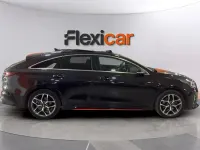 Usado Kia ProCeed GT-Line 140 CV (102 kW) 2019 Negro Familiar