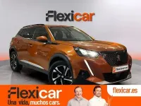Usado Peugeot 2008 Allure 110 CV (80 kW) 2021 Naranja SUV