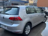 Usado VW Golf VII Advance 105 CV (77 kW) 2014 Gris / plata Berlina