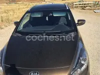 Używany Kia Carens 115 KM (84 kW) 2016 Brązowy Minivan