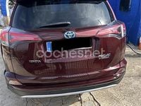 Usado Toyota RAV4 Hybrid Executive 197 CV (144 kW) 2016 Granate SUV