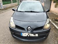 Usado Renault Clio III Collection 75 CV (55 kW) 2012 Gris / plata Berlina