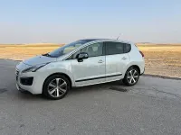 Usado Peugeot 3008 Allure 120 CV (88 kW) 2015 Blanco Familiar