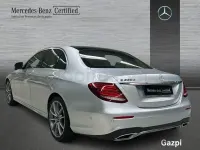 Usado Mercedes E220 AMG line 194 CV (142 kW) 2020 Gris / plata Berlina