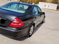 Usado Mercedes E320 Avantgarde 197 CV (144 kW) 2003 Negro Berlina