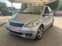 Usado Mercedes A170 116 CV (85 kW) 2005 Plateado Utilitario