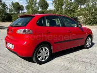 Usado Seat Ibiza 85 CV (62 kW) 2007 Rojo Utilitario