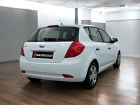Usado Kia Ceed 109 CV (80 kW) 2008 Blanco Utilitario