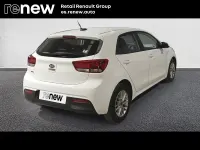 Usado Kia Rio 84 HP (61 kW) 2021 Branco Sedan