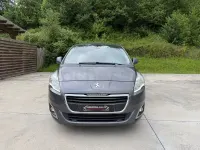 Usado Peugeot 5008 Access 115 CV (84 kW) 2014 Gris / plata Monovolumen