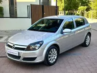 Usado Opel Astra Enjoy 105 CV (77 kW) 2004 Gris / plata Berlina