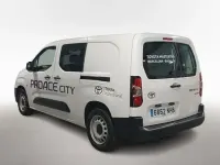 Usado Toyota Proace City City 100 kW (136 CV) 2025 Blanco Monovolumen
