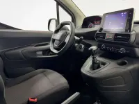Usado Peugeot Rifter Active 100 CV (73 kW) 2021 Blanco Monovolumen
