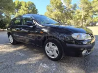 Usado Nissan Almera Comfort 90 CV (66 kW) 2001 Negro Berlina