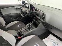 Usado Seat Leon Style 131 CV (96 kW) 2019 Gris Familiar